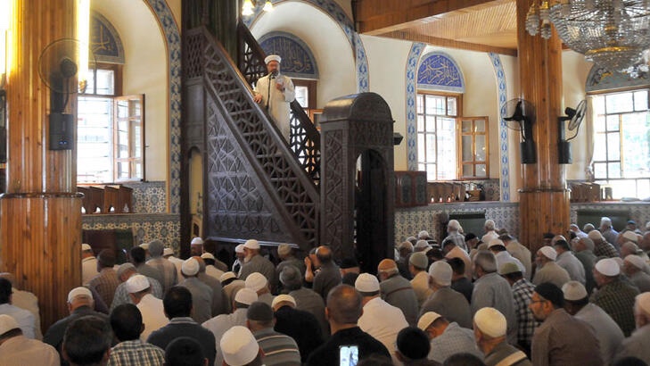 Diyanet Cuma hutbesinde “ülkemizde evlilik yaşının asgari sınırı 18 olarak kanunlarla belirlenmiştir”