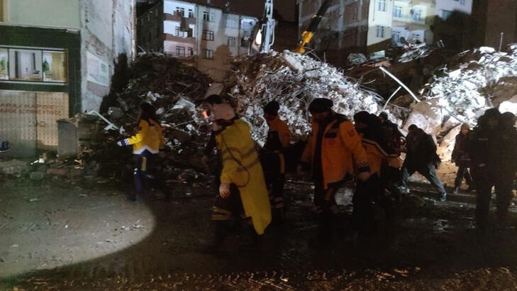 Depremde İstanbul’a getirilen yaralıların son durumu