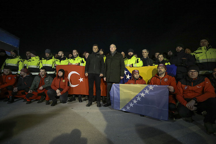 Sırbistan-Bosna Hersek-Arnavutluk-K.Makedonya-Kosova-Karadağ Depremzedelere yardım kampanyası başlattı