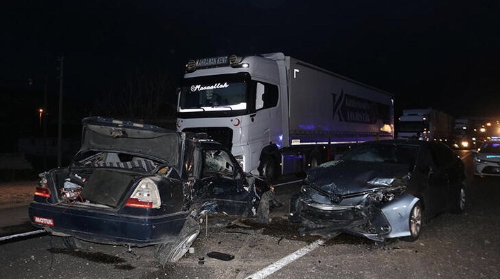 Nevşehir’de Kırşehir-Kayseri Otoyolu’nda Meydana Gelen Trafik Kazasında İki Kişi Hayatını Kaybetti