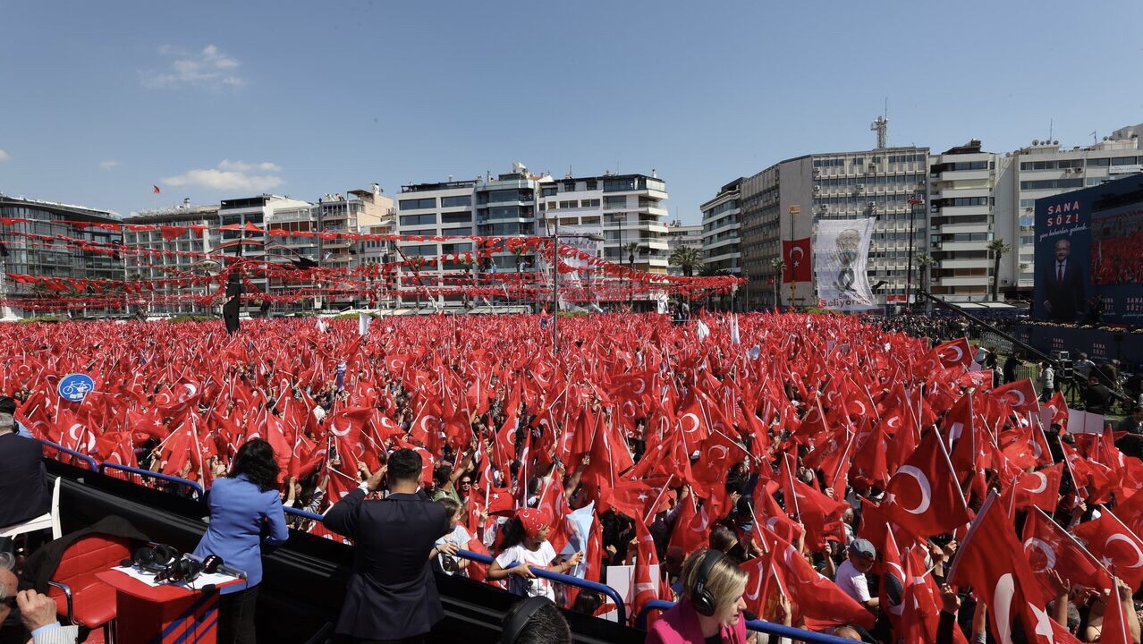 Millet İttifakı İzmir’de Milettiyle, Gündoğdu meydanında buluştu