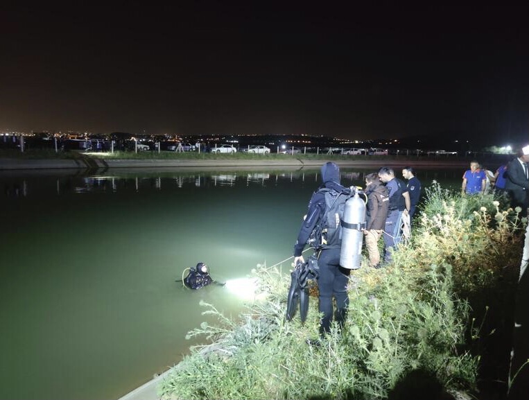 Şanlıurfa’da Korkunç Kaza: Baba Kurtuldu, 4 Çocuk Hayatını Kaybetti, Anne ve 1 Çocuk Kayıp