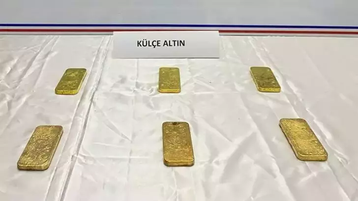 Ağrı’da 27 Milyon 300 Bin Liralık 14 Kilo Altın Ele Geçirildi