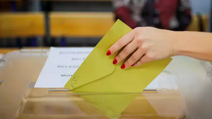 Türkiye Yarın Sandık Başında: Mahalli İdareler Genel Seçimleri Heyecanı. İftar molası yok.