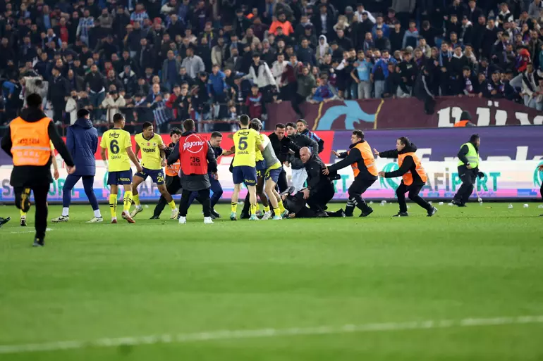 Profesyonel Futbol Disiplin Kurulu (PFDK), Trabzonspor – Fenerbahçe maçındaki olaylarla ilgili kararlarını açıkladı.