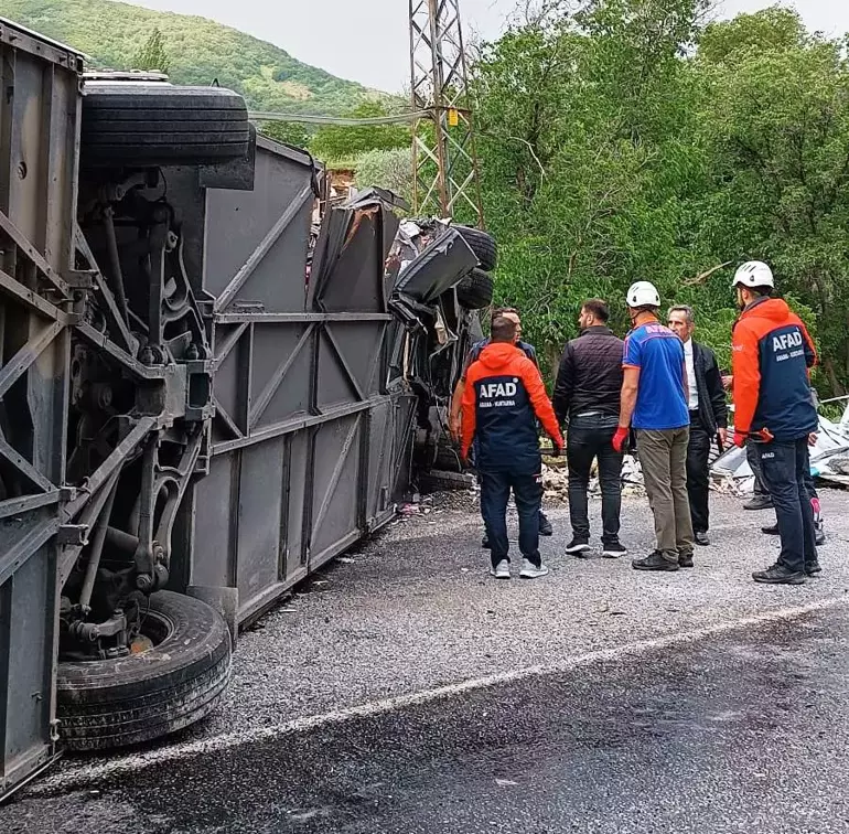 Bitlis’te Feci Kaza: Yolcu Otobüsü ile Kamyon Çarpıştı