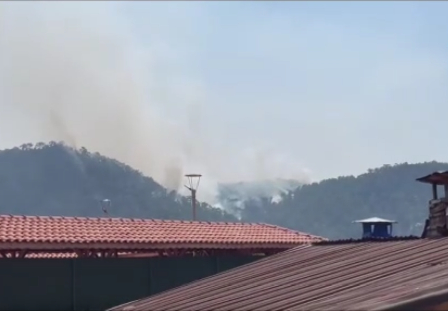 Bolu’daki Orman Yangını Üçüncü Gününde Devam Ediyor: 490 Kişi Tahliye Edildi