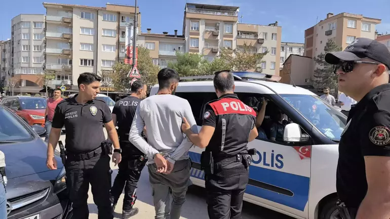 Telefon Tamircisine Baltalı Saldırı: Müşterisi Tarafından Kulağından ve Ensesinden Yaralandı