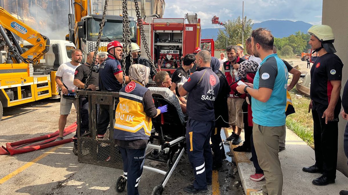 Sakarya’da Fabrikada Büyük Patlama: 28 Kişi Yaralandı, 6’sı Ağır