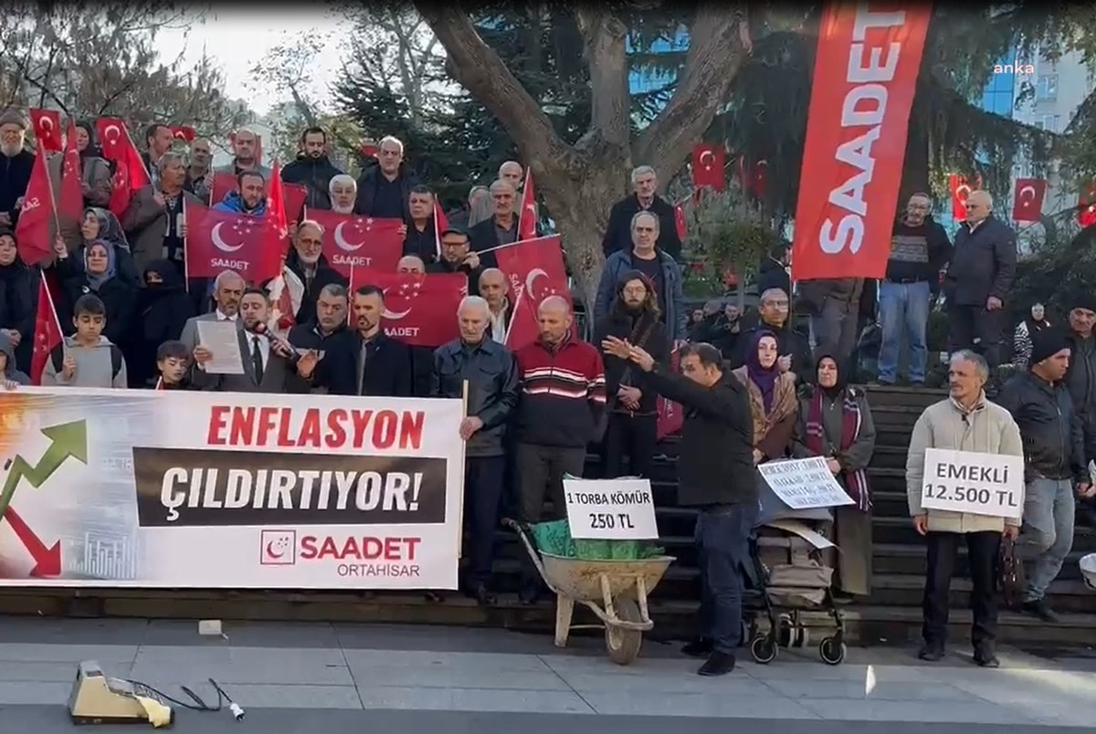 Saadet Partisi’nden 2001’e Yazar Kasalı Gönderme!