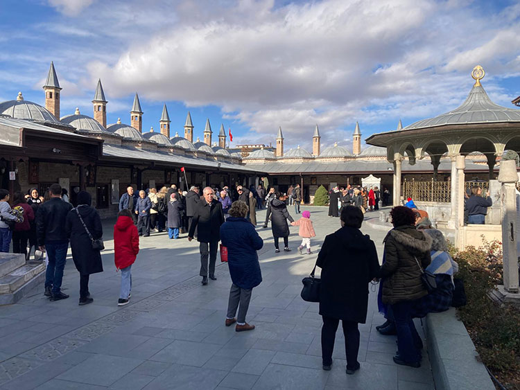 Mevlana Anma Törenleri: Dünyanın Dört Bir Yanından Konya’ya Manevi Yolculuk