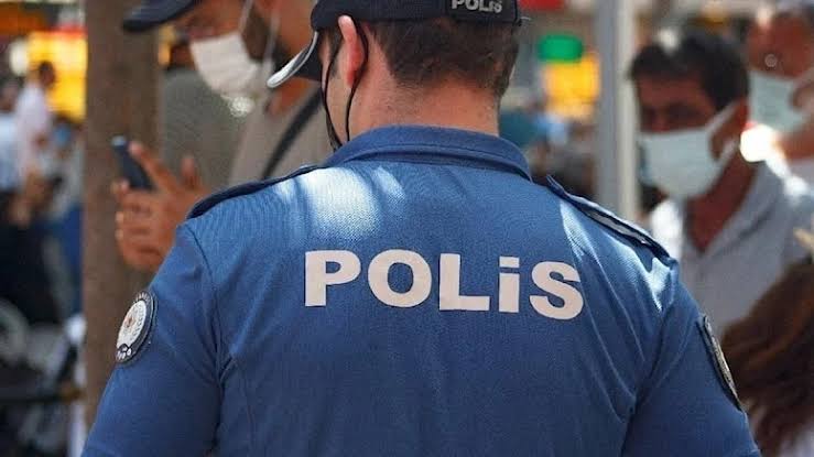 “Bombacı Mülayim” Krizi: Polis Memuruna İhraç ve Ceza!