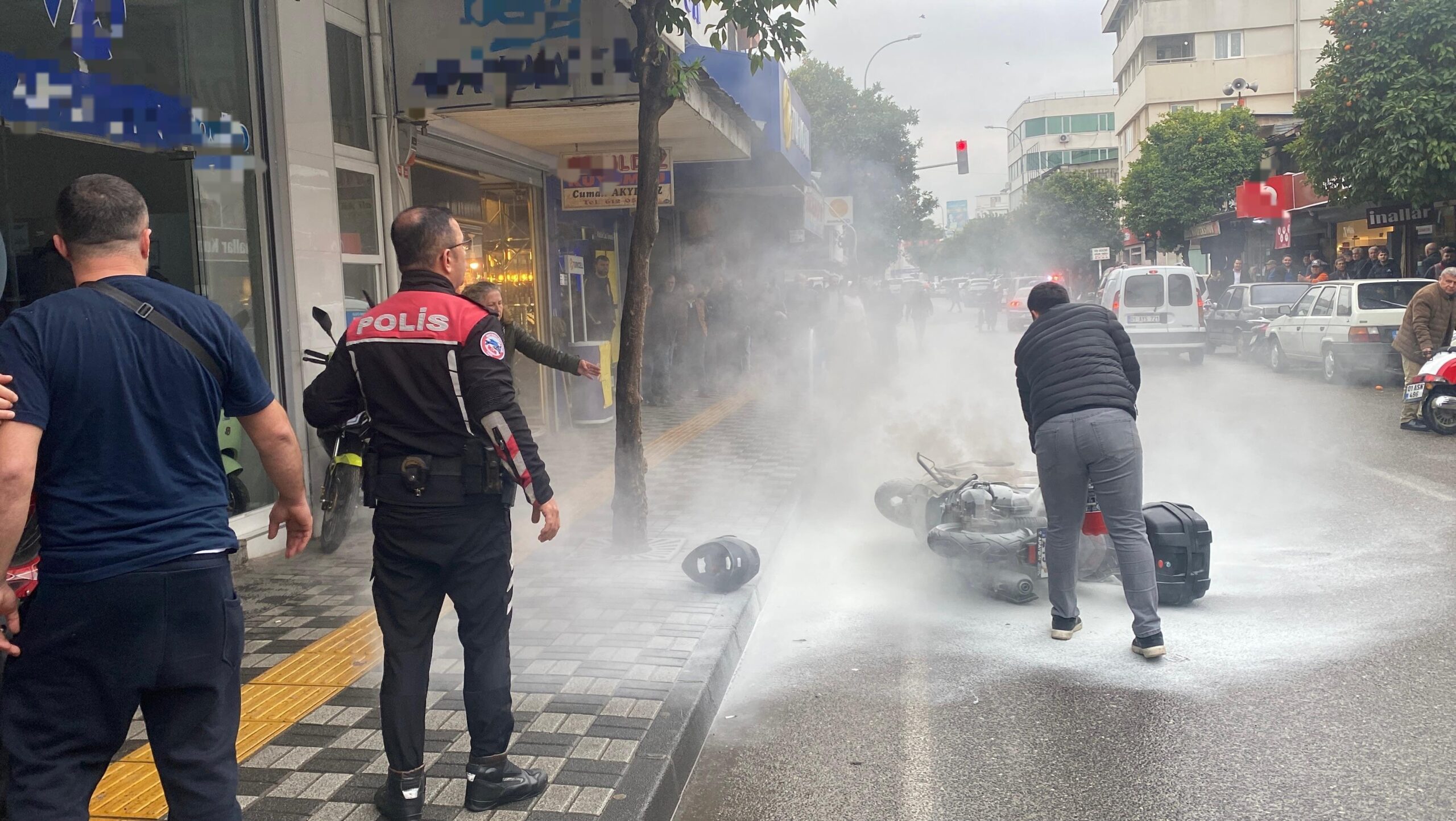 “Çocuklarımın Rızkını Bu Motora Bağladım”: Mağdur Alıcı Sinir Krizi Geçirdi