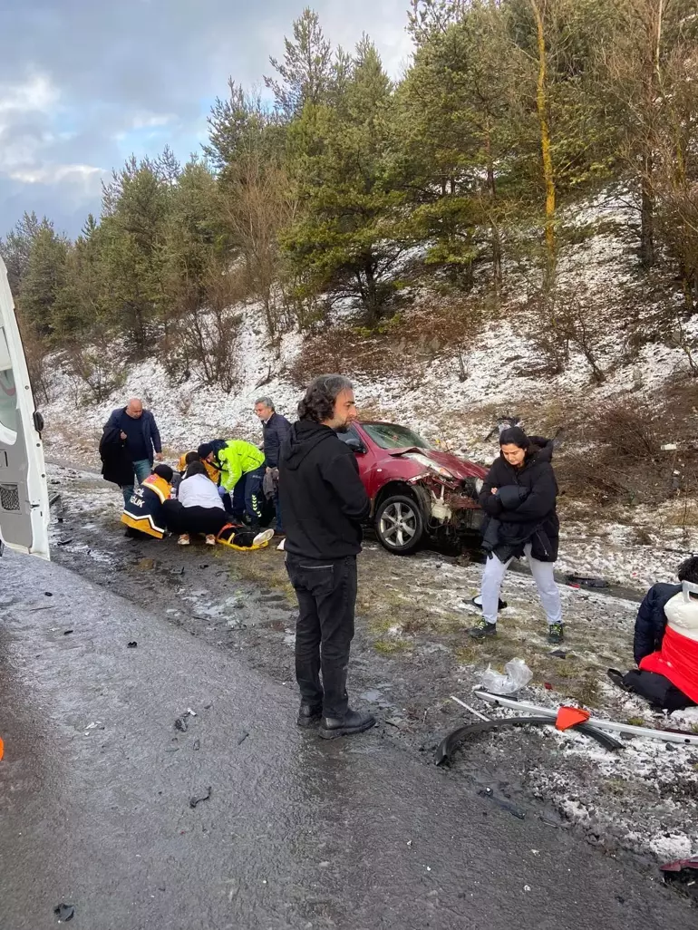 Bolu’da Feci Kaza: Otoyolda İki Otomobil Çarpıştı, 1 Ölü, 3 Yaralı