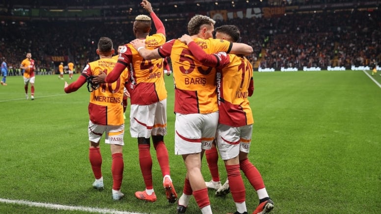 Galatasaray Zirveye Kilit Vurdu: Göztepe’yi 2-1 Geçerek Namağlup Liderliğini Sürdürdü!