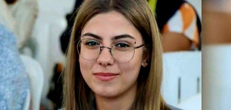 Üniversite Öğrencisi Esila Ayık’a “Cumhurbaşkanına Hakaret” Suçlamasıyla 4 Yıl 8 Ay Hapis İstemi